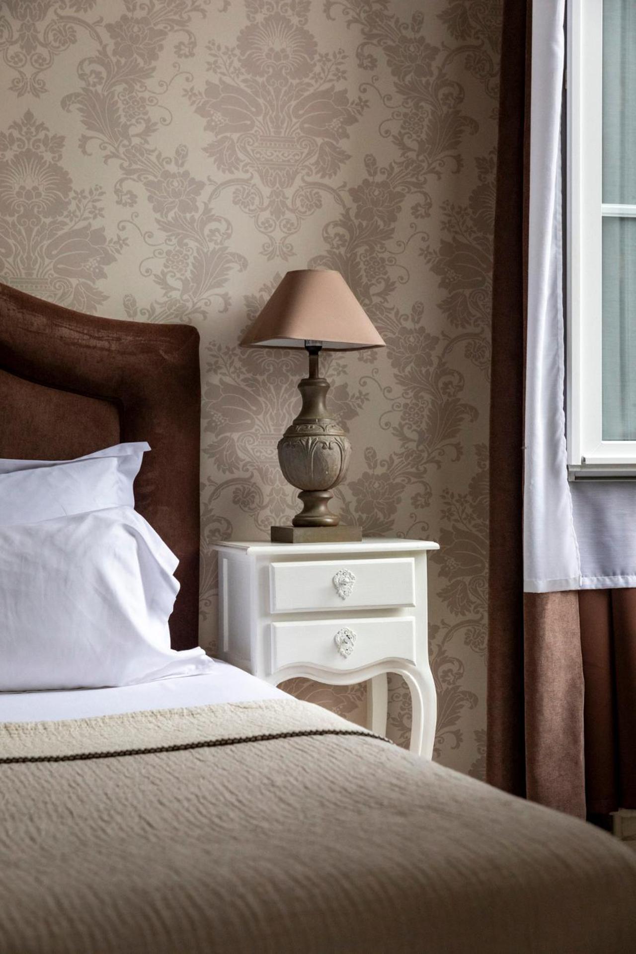 Hotel Du Mail Анже Екстериор снимка